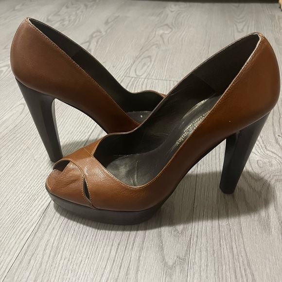 Stuart Weitzman for Russell Bremley Bond Street London, Size 7.5, Brown Heel - Picture 11 of 16